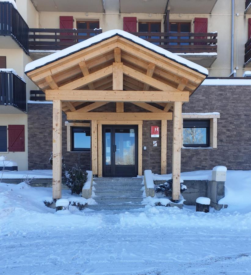 Hotel Yaka 레 장글 외부 사진